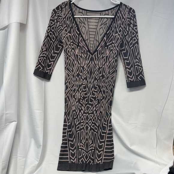 Free People Black And Cream Stretchy Midsleeve V Neck Dress Xs/S